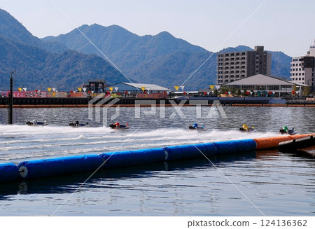 宮島賽艇 124136362