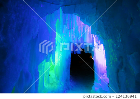 Sounkyo Gorge ice water festival 124136941