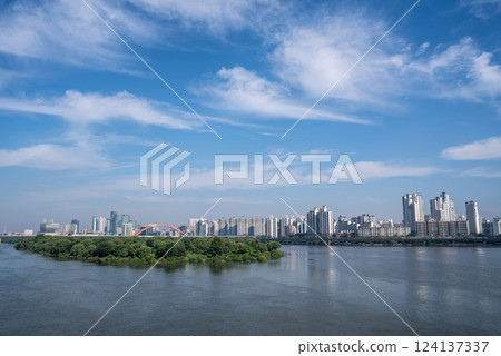 Han river Hangang and urban cityscape of Seoul, capital of South Korea 124137337