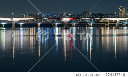 Panoramic night view of Han river Hangang and urban cityscape of Seoul, capital of South Korea 124137340