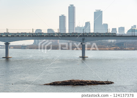 Han river Hangang and urban cityscape of Seoul, capital of South Korea 124137378