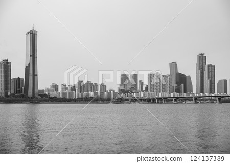 Han river Hangang and urban cityscape of Seoul, capital of South Korea 124137389