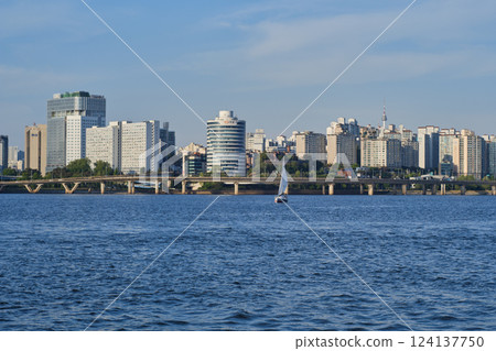 Han river Hangang and urban cityscape of Seoul, capital of South Korea Han river Hangang and urban cityscape of Seoul, capital of South Korea 124137750