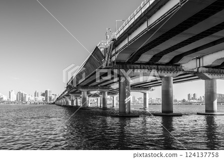 Han river Hangang and urban cityscape of Seoul, capital of South Korea 124137758