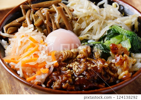 拌飯韓國料理 124138292