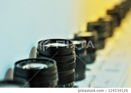High-end lenses 124139126