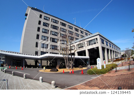 草津市政府外觀 124139445