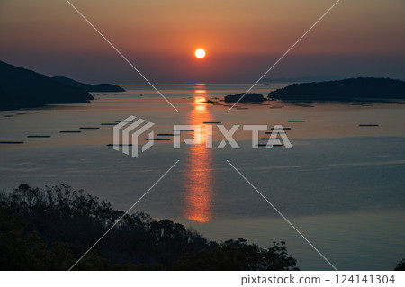 Beautiful winter morning scenery on Kashiwajima Island in Bizen City, Okayama Prefecture, Japan Beautiful winter morning scenery on Kashiwajima Island in Bizen City, Okayama Prefecture, Japan 124141304
