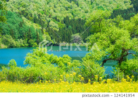 Lake Hokuryu (spring) Lake Hokuryu (spring) 124141954