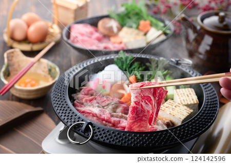 Sukiyaki (Japanese beef) 124142596