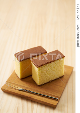 Castella image 124144165
