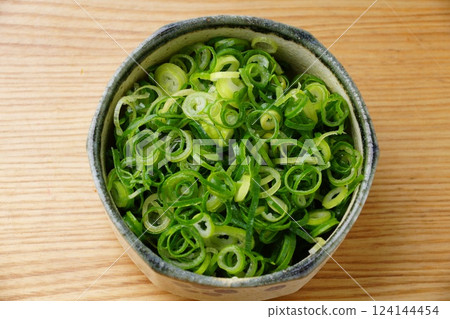 切碎的蔥 切碎的蔥 124144454