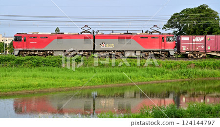 Railway JR Freight: Tohoku Main Line EH500-19 Freight train Railway JR Freight: Tohoku Main Line EH500-19 Freight train 124144797