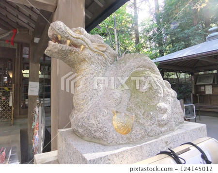 Fushimi Inari Taisha Shrine, Mount Inari's sacred treasure shrine, Komaryu 124145012