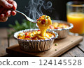 Golden and yellow food tastes delicious: freshly cooked, cooked in a sticky sauce, cooked in a bite, steamed and cooked, this is the ideal of a gourmet visitor to Japanese food. 124145528