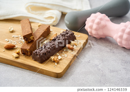 Protein Bars – The perfect protein snack for weight training and weight loss 124146339