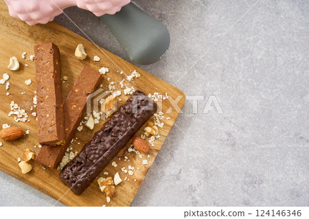 Protein Bars – The perfect protein snack for weight training and weight loss 124146346