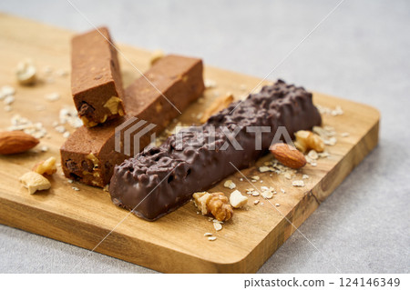 Protein Bars – The perfect protein snack for weight training and weight loss 124146349