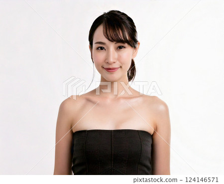 Woman, front view portrait 124146571