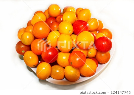 mini tomatoes on a plate 124147745