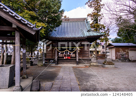 A shrine that brings tranquility 124148405