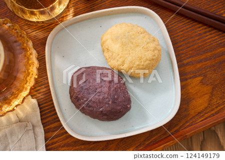 Ohagi – a traditional Japanese sweet made with sweet bean paste and soybean flour Ohagi – a traditional Japanese sweet made with sweet bean paste and soybean flour 124149179