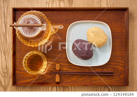 Ohagi – a traditional Japanese sweet made with sweet bean paste and soybean flour Ohagi – a traditional Japanese sweet made with sweet bean paste and soybean flour 124149184