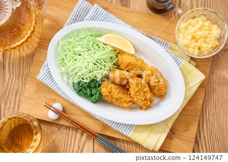 炸牡蠣－酥脆炸牡蠣配塔塔醬 124149747
