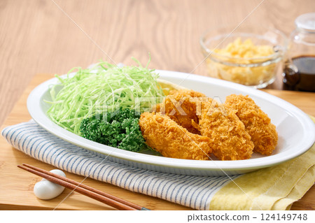 炸牡蠣－酥脆炸牡蠣配塔塔醬 124149748