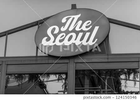 Bars and clubs in Itaewon commercial district known for its nightlife and expat population, in Seoul, South Korea 124150346