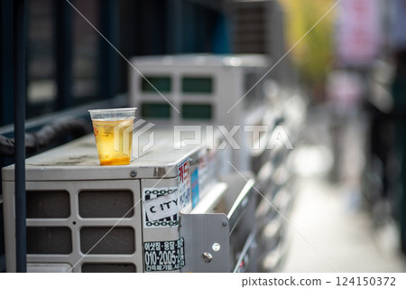 Bars and clubs in Itaewon commercial district known for its nightlife and expat population, in Seoul, South Korea 124150372