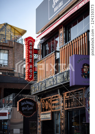 Bars and clubs in Itaewon commercial district known for its nightlife and expat population, in Seoul, South Korea 124150373