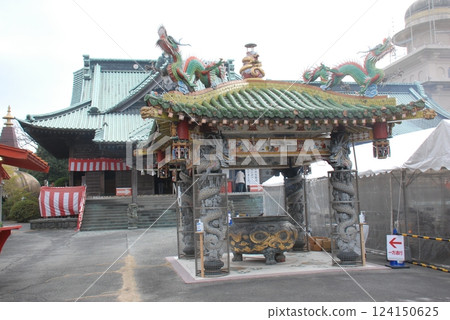 古賀山妙法寺(毗沙門天)後方的龍神香爐殿及本殿(靜岡縣富士市) 古賀山妙法寺(毗沙門天)後方的龍神香爐殿及本殿(靜岡縣富士市) 124150625