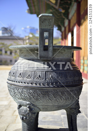 Deoksugung royal palace of Joseon dynasty in Seoul, South Korea 124151339