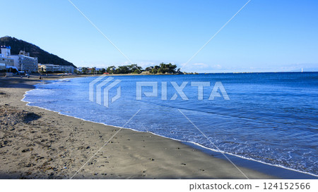 從三浦半島的岩石上看到的海 從三浦半島的岩石上看到的海 124152566