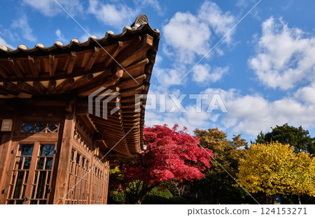 Bukchon Hanok village old traditional Korean architecture district and famous tourist destination in Seoul, South Korea 124153271