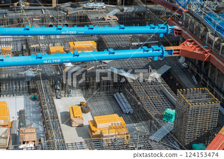 Earth retaining material and construction site Earth retaining material and construction site 124153474