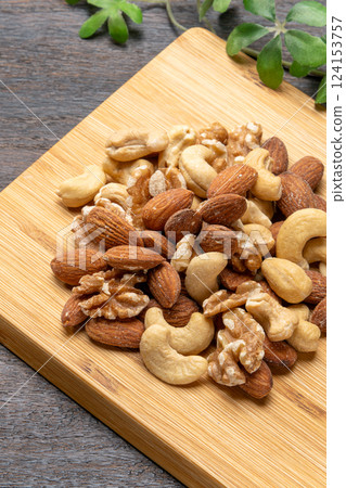Mixed nuts Mixed nuts 124153757