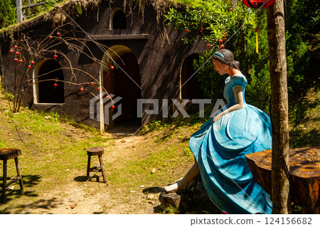 A theme park with photo zones. 124156682