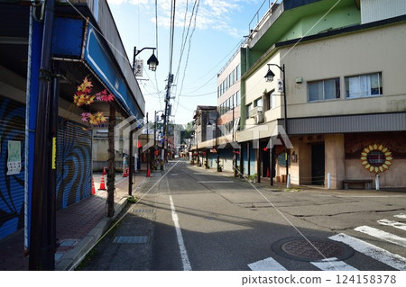 Retro townscape of Tochio (Niigata Prefecture) 124158378