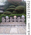 Jizo statues lined up 124159062