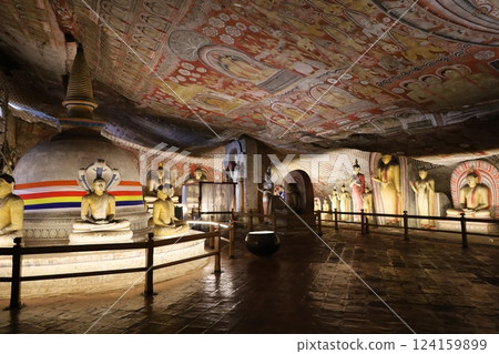 Rangiri Dambulla Cave Temple, interior of cave 2 [Sri Lanka] 124159899