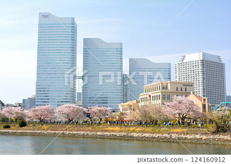 Yokohama Yokohama 124160912