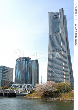 Yokohama  124160926
