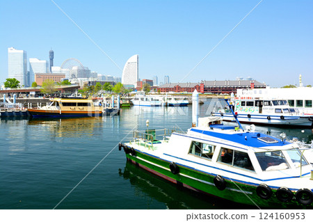Yokohama  124160953
