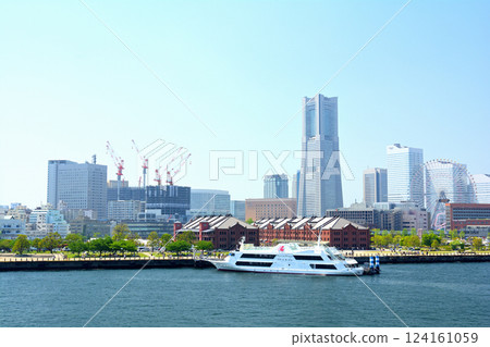 Yokohama  124161059