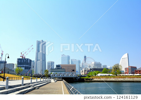 Yokohama Yokohama 124161129