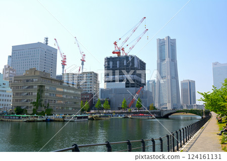 Yokohama  124161131
