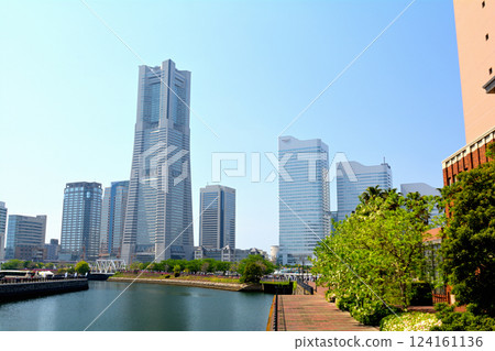 Yokohama Yokohama 124161136