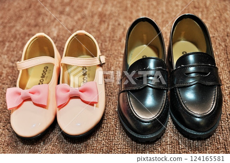 Anniversary attire 124165581